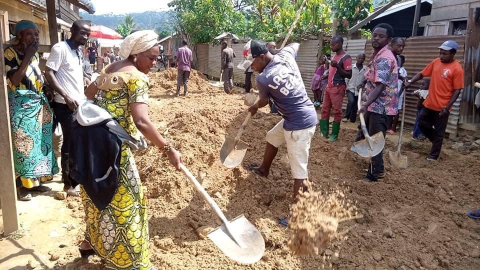 Nord-Kivu: Des rues de la commune rurale de Walikale revêtent une nouvelle robe grâce à Feza Binti Mutia