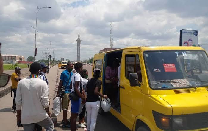 Kinshasa : les chauffeurs de taxis en grève 